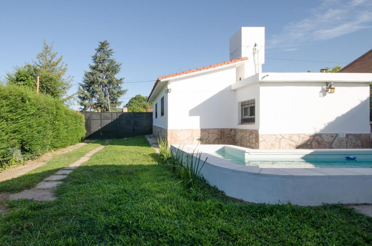 Casa En Carlos Paz Con Pileta , Quincho Y Jardin A Pasos Del Centro Holiday home *