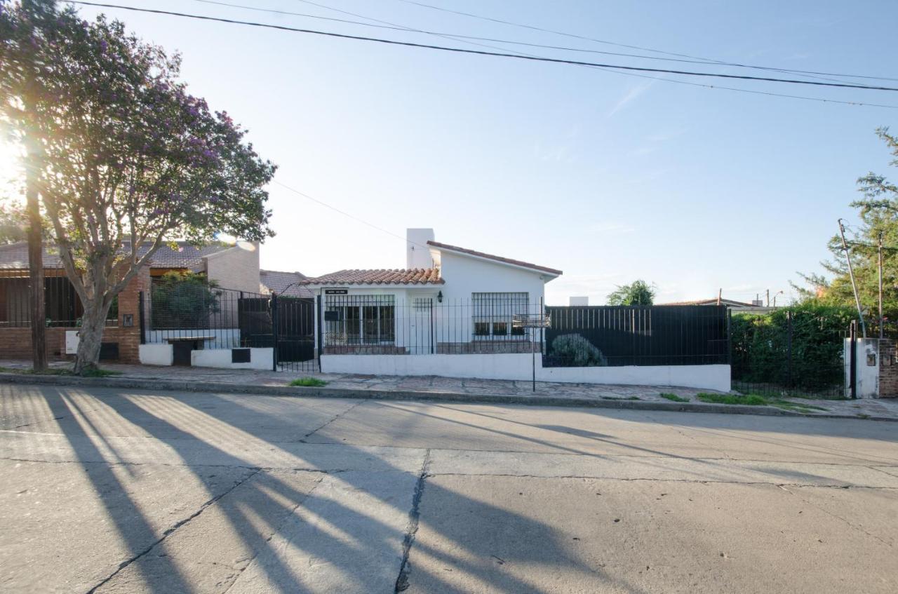 Casa de Férias Casa En Carlos Paz Con Pileta Exclusiva , Quincho Con Asador Y Jardín A Pasos Del Centro Villa Carlos Paz